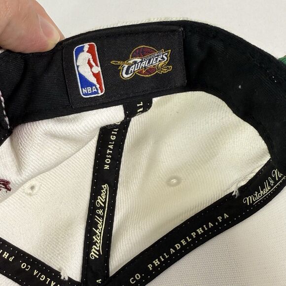 NBA Cleveland Cavaliers Snapback Hat Mitchell & Ness - Picture 12 of 13